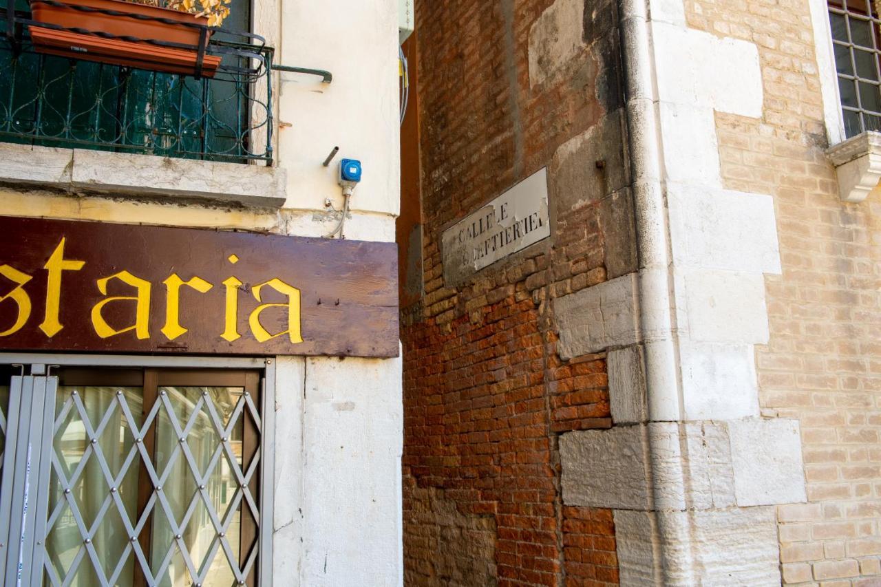 Ca' Dell' Arte Luxury Apartment Venedig
